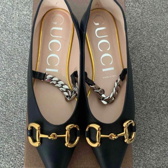 Gucci women's leather ballet flat with
Horsebit - Picture 2 of 7